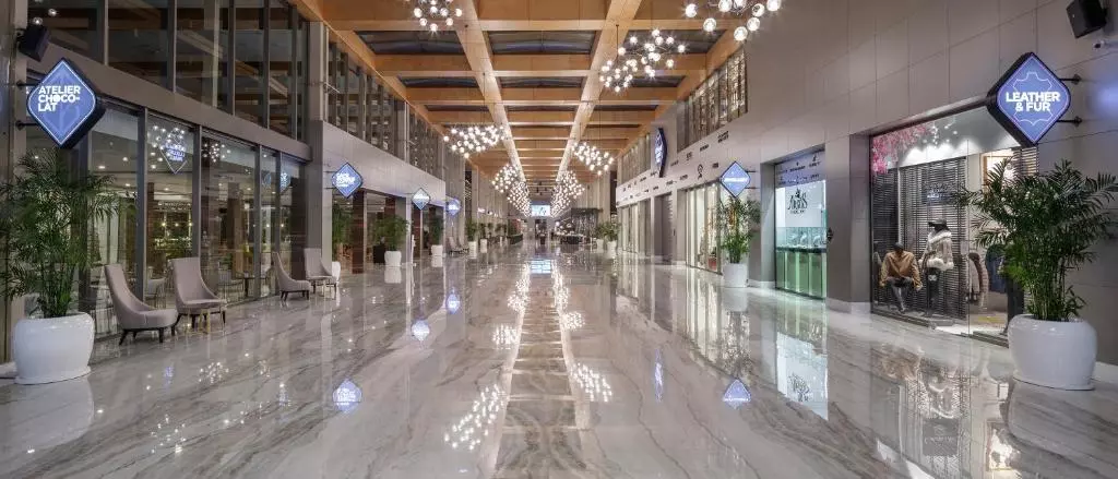 Nirvana Cosmopolitan LABYS.jpg Nirvana Cosmopolitan LABYS.jpg